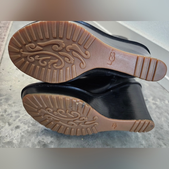 UGG Sidonie Boots - Picture 8 of 14